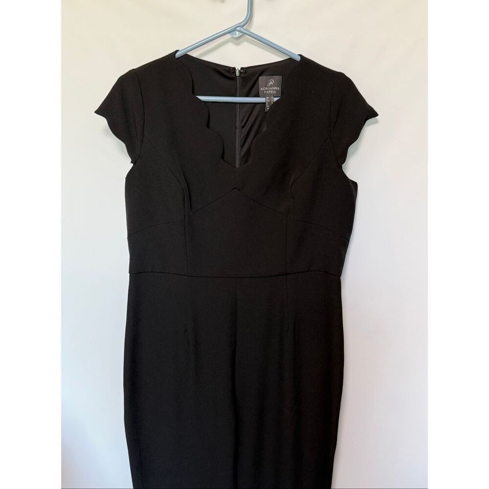 Adriana Papell Women’s scallop V-neck, capped sleeve black jumpsuit size 12 NWOT